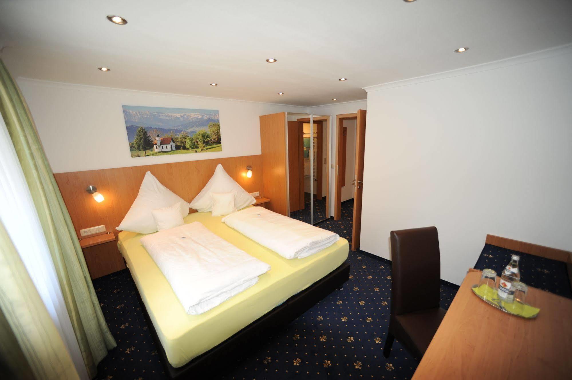 Hotel Post - Regionales Grosses Fruehstuecksbuffet - Auch Gf & Lf 샤이데크 외부 사진