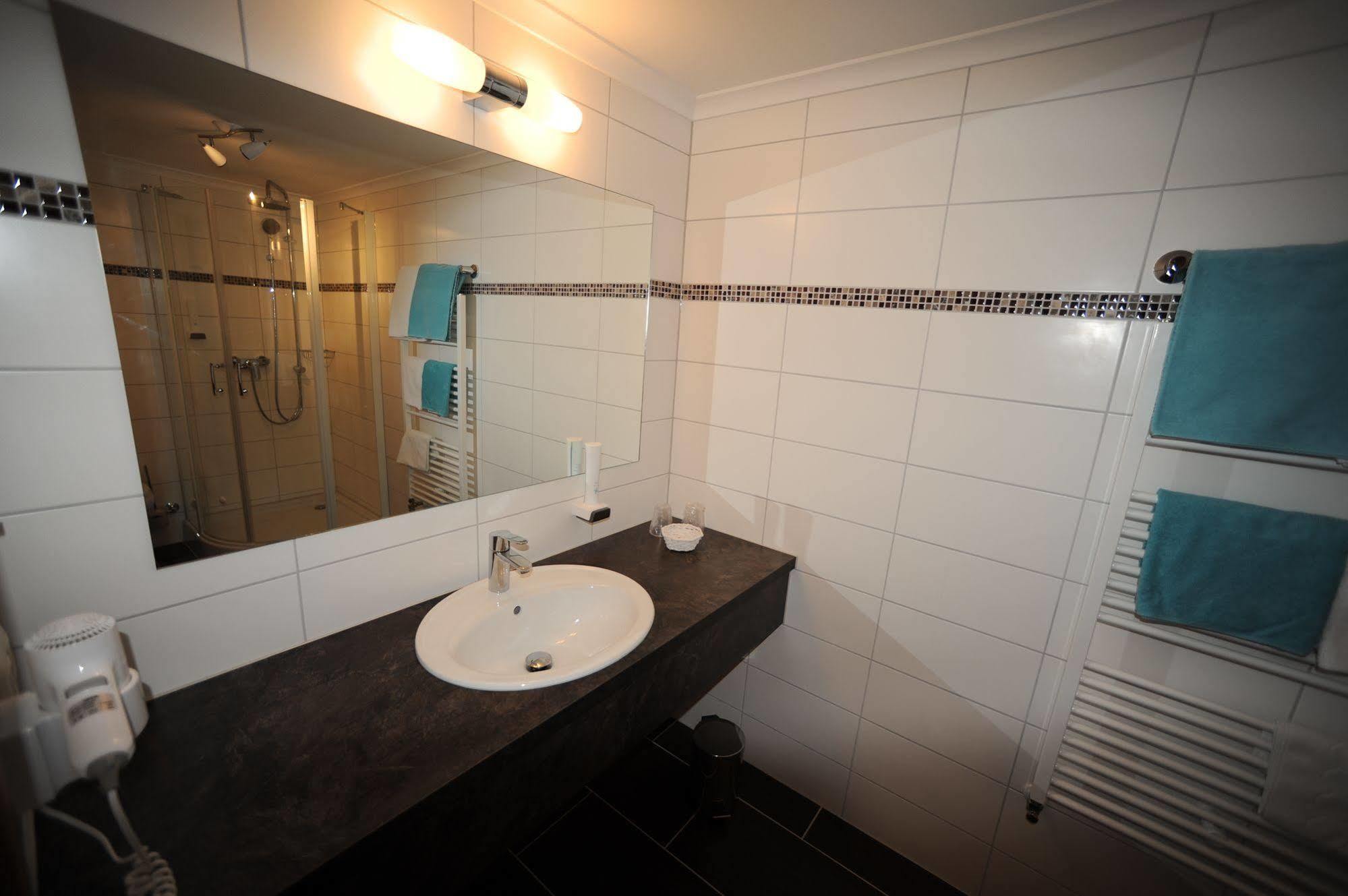 Hotel Post - Regionales Grosses Fruehstuecksbuffet - Auch Gf & Lf 샤이데크 외부 사진